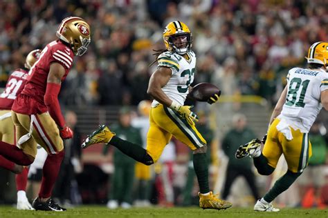 Report Vikings Interested In Running Back Aaron Jones After His