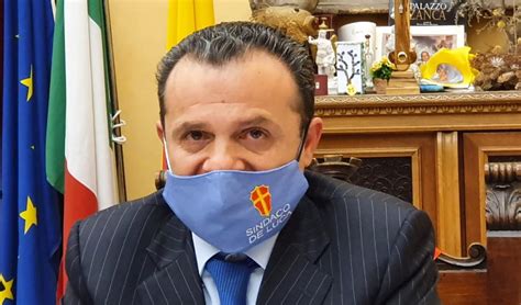 Il Sindaco Di Messina Contro Il Super Green Pass Siciliani Sotto