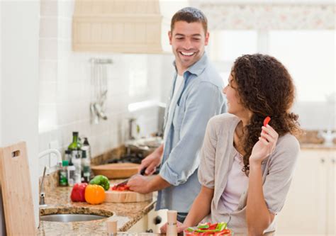 Los Beneficios De Cocinar En Familia Cocinar Juntos Familia Comida