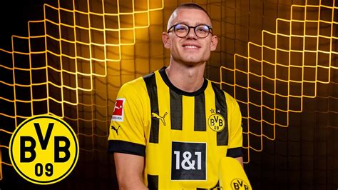 I Just Couldn T Say No Borussia Dortmund Sign Julian Ryerson YouTube