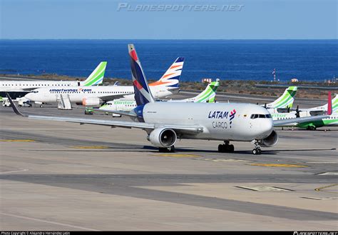 N La Latam Cargo Colombia Boeing Er Bcf Wl Photo By