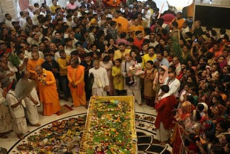 Noida Iskcon Celebrated Govardhan Puja With Great Pomp Noida News