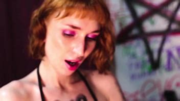 Juego De Cera De Pies Lesbianas XVIDEOS