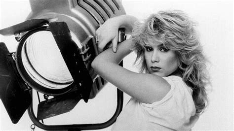 Samantha Fox Que fait au juste le postar des années quatre vingt