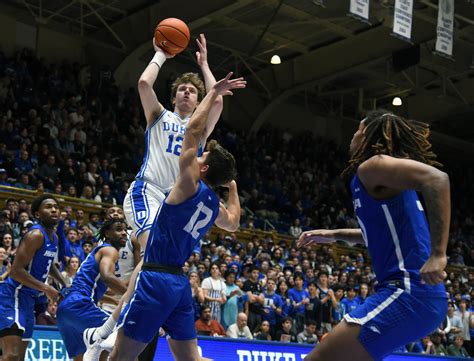 Kyle Filipowski No 21 Duke Pull Away In 2nd Half Top Hofstra Reuters