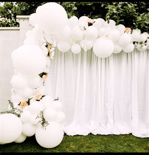 Half Balloon Arch - Confetti Balloons