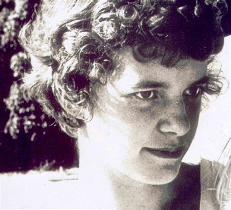 la sala de la palabra acoge la presentacion del poemario sol volcado