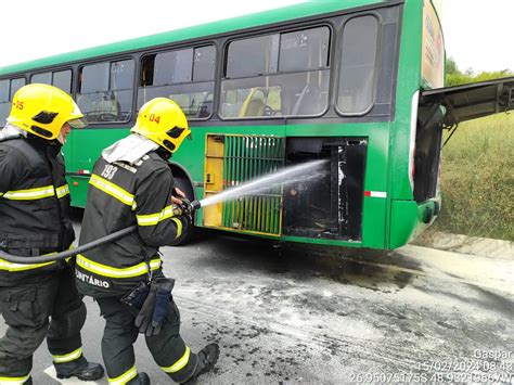 Ônibus sofre princípio de incêndio em Gaspar Oauditorio