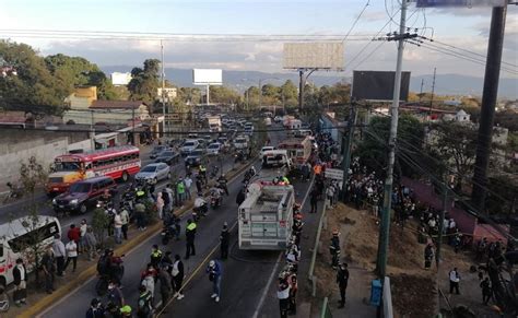 Dos fallecidos y cinco heridos dejó accidente en la Ruta Interamericana