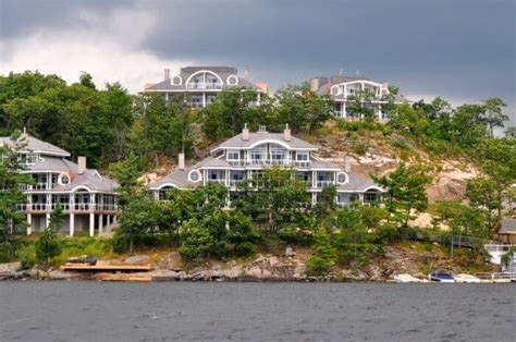 3 Top Luxury Muskoka Resorts to Visit This Summer