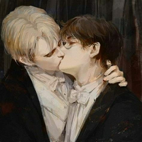 Tom Felton And Daniel Radcliffe Kissing