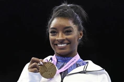 Simone Biles Atleta Femenina Del A O Por Tercera Vez Tras Deslumbrante