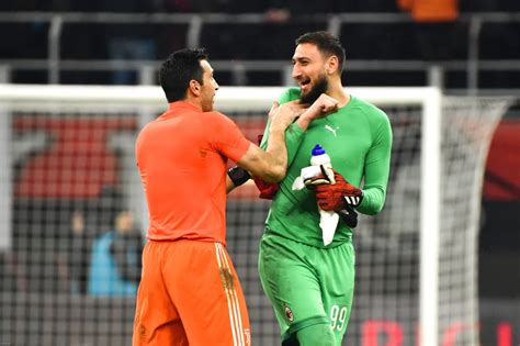 Gianluigi Buffon Prend La D Fense De Donnarumma France Paris Saint