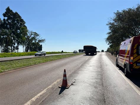 Carro Homem E Crian A Capota Ap S Colis O Entre Toledo E Cascavel