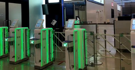 Kansai Airport Installs 12 Egates To Check Boarding Passes Passenger Self Service