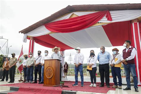 Presidente Pedro Castillo entregó títulos de propiedad a pequeños