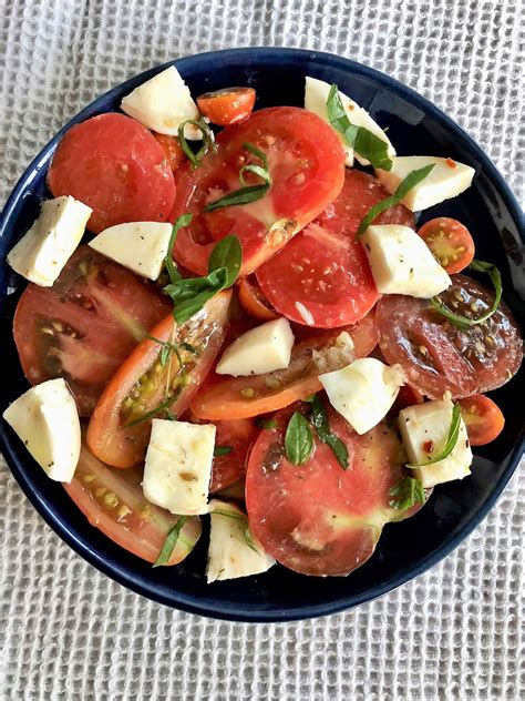 Tomato Basil Salad The Kitchen Docs