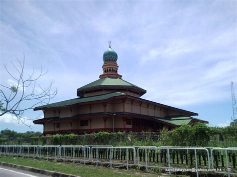 Mosques – Explore Brunei