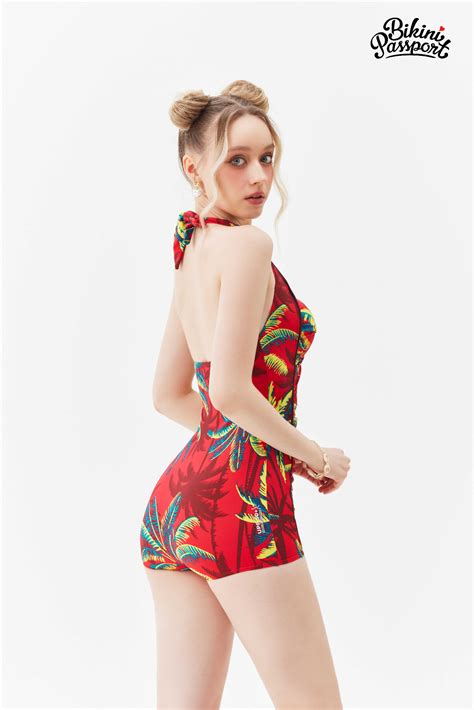 Đồ bơi Nữ BIKINI PASSPORT kiểu Một mảnh quần short nhún màu Đỏ