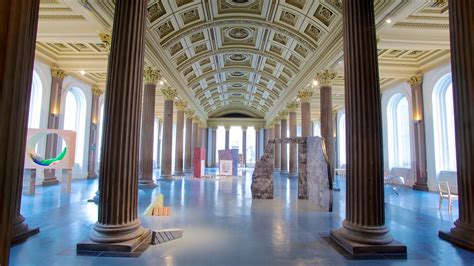 Gallery of Modern Art in Glasgow, Scotland | Expedia