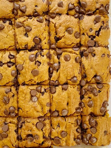 Pumpkin Chocolate Chip Bars Pumpkin Chocolate Chips Chocolate Chip Bars Pumpkin Recipes Dessert