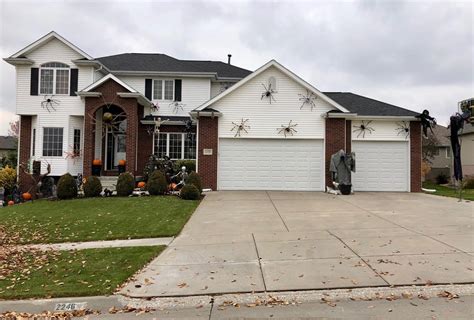 Halloween Preview A Look At Lincoln S Spookiest Houses