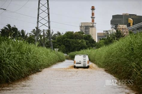 Fortes pluies et orages lEst et le Sud Est de La Réunion repassent