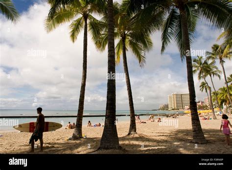 Ubicado En La Costa Sur De Honolulu Fotografías E Imágenes De Alta