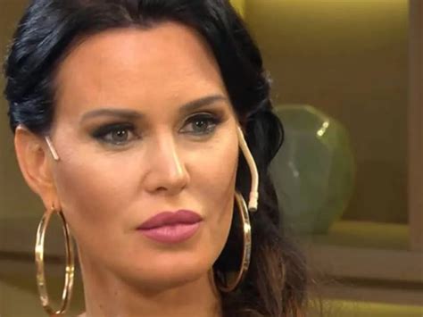 Natalie Weber posó con una bikini estilo taparrabos y arrasó La