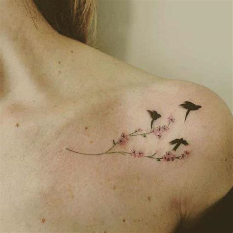 50 Stunning Collar Bone Tattoos For Women And Men