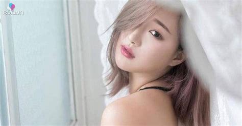 Khoe kỹ năng múa cột hot girl bỗng hóa nữ thần