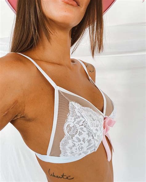 Conjunto lingerie top triângulo renda e tule branco laço hot