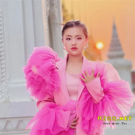 Phúng Phính Hà Giang và bộ ảnh bikini gây tranh cãi Game Online Game24h