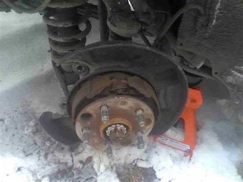Замена шпильки в задней ступице. — Toyota Progres, 2,5 л, 1999 года ...