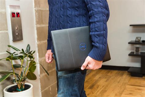 Dell's G3 3590 is a basic black gaming laptop - CNET