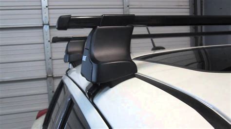 2011 To 2014 Nissan Juke With Thule 480 Traverse Square Bar Roof Rack