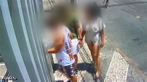 V Deo Torcedores Do Bahia Que Agrediram Homem Na Gra A S O Ouvidos