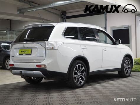 Mitsubishi Outlander 2 2 DI D Instyle NAVI AT 4WD 7 Paikkainen