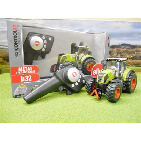 SIKU 1 32 RADIO CONTROL CLAAS AXION 850 TRACTOR SET One32 Farm Toys