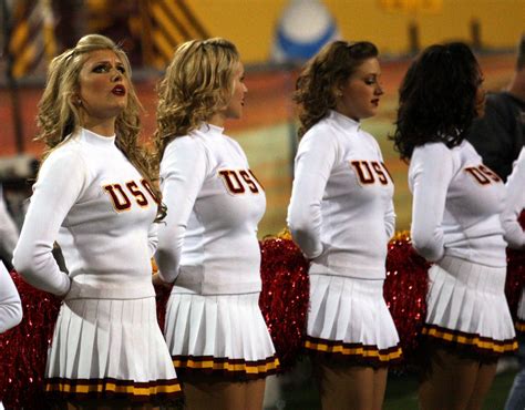 Usc Cheerleaders Song Girls Are Amazing Cheerleader Heaven