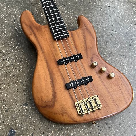 Esp Jazz Bass Natural Tone Wolf