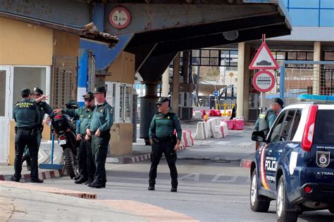 Marruecos Abre Las Fronteras De Ceuta Y Melilla Para Dejar Salir A