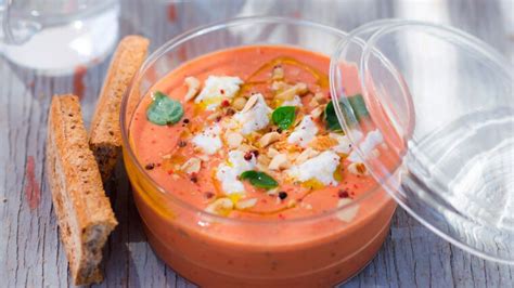 Gaspacho de tomates au Thermomix facile et rapide découvrez les