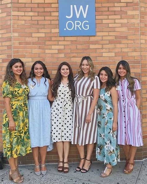 Top 61 Imagen Mujer Ropa Testigos De Jehova Abzlocal Mx