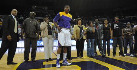 Former Lsu Basketball Star Tasmin Mitchell To Serve In Player