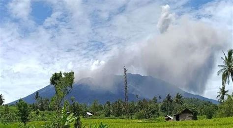 Erupsi Gunung Marapi Sumbar Sebabkan 11 Pendaki Tewas