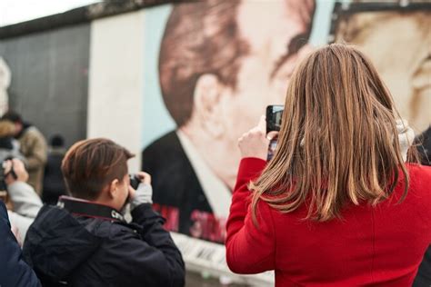 Berlin East Side Gallery Self Guided Audio Tour 2023