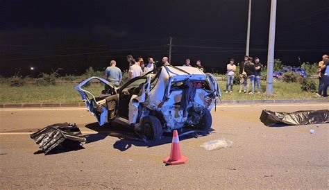 Samsun da katliam gibi kaza Otomobiller çarpıştı 3 kişi öldü