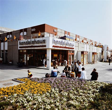 GDR Picture Archive Berlin HO Hohenschoenhausen Trading House In