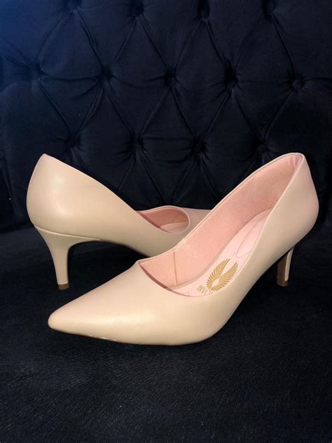 Scarpin Nude Divina Vitória